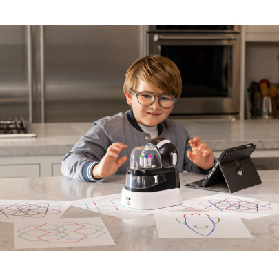 Programovateľný kresliaci robot Artie Max